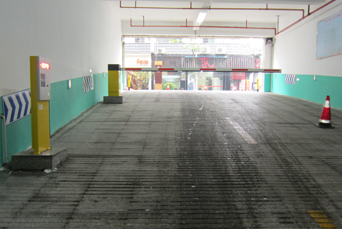 福建龍巖華美達(dá)龍舟酒店停車場系統(tǒng)