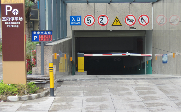 福建龍巖華美達(dá)龍舟酒店停車場系統(tǒng)